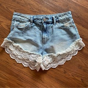 Forever 21 size 28 jean shorts